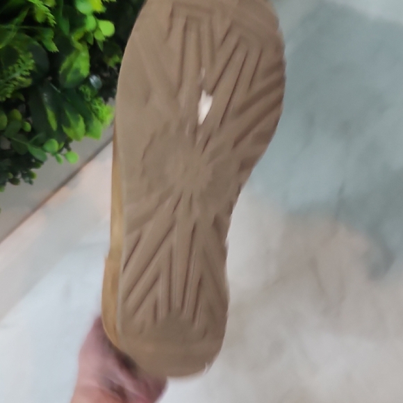 UGG Chestnut Suede Classic Femme Wedge Size 7 Ankle Booties - Picture 5 of 9